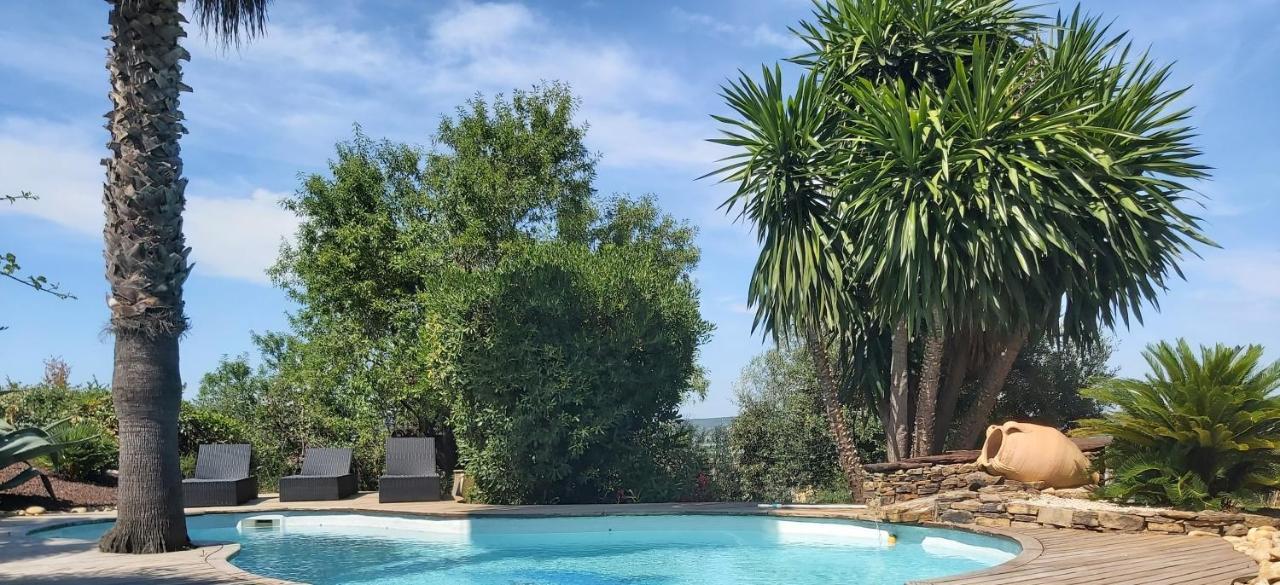 Beautiful Villa With A Stunning View Roujan Екстериор снимка