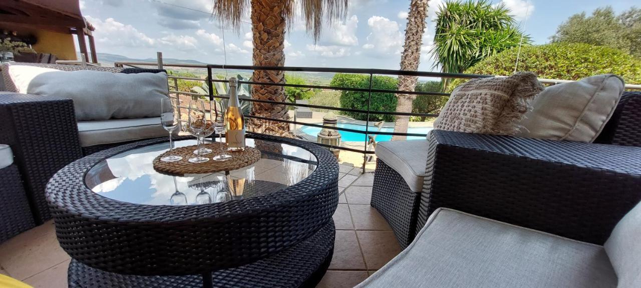 Beautiful Villa With A Stunning View Roujan Екстериор снимка