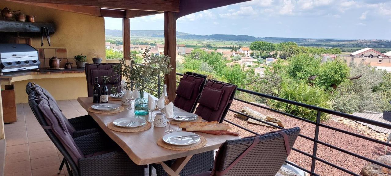 Beautiful Villa With A Stunning View Roujan Екстериор снимка